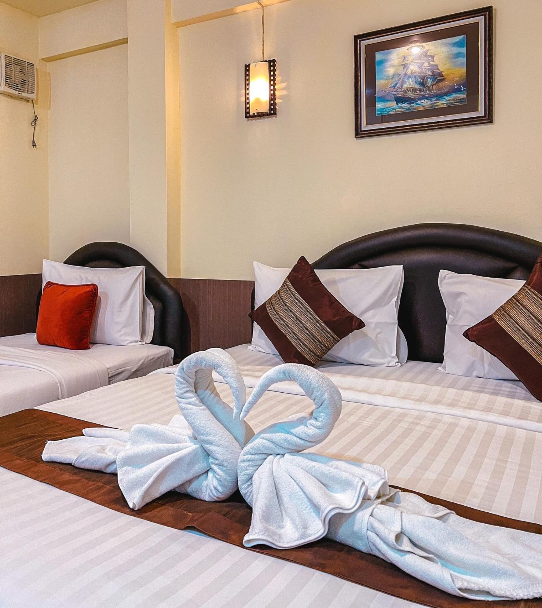 Baik Suite Bangkok Exteriör bild
