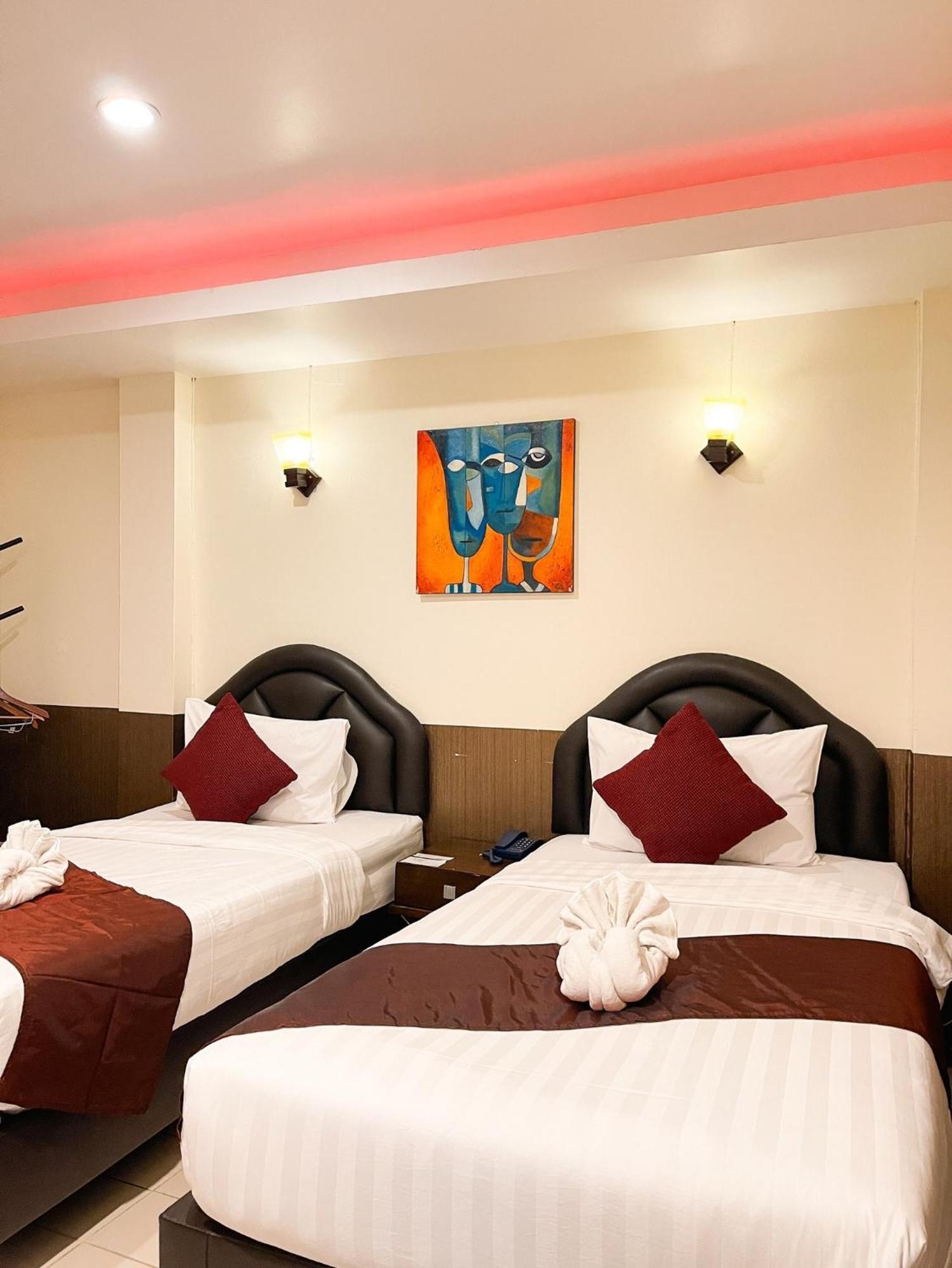 Baik Suite Bangkok Exteriör bild