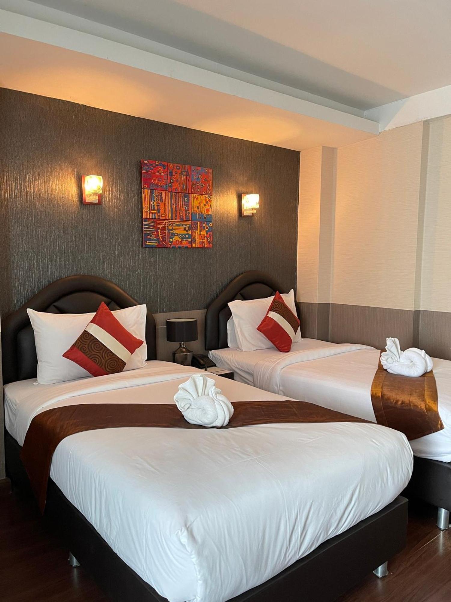 Baik Suite Bangkok Exteriör bild