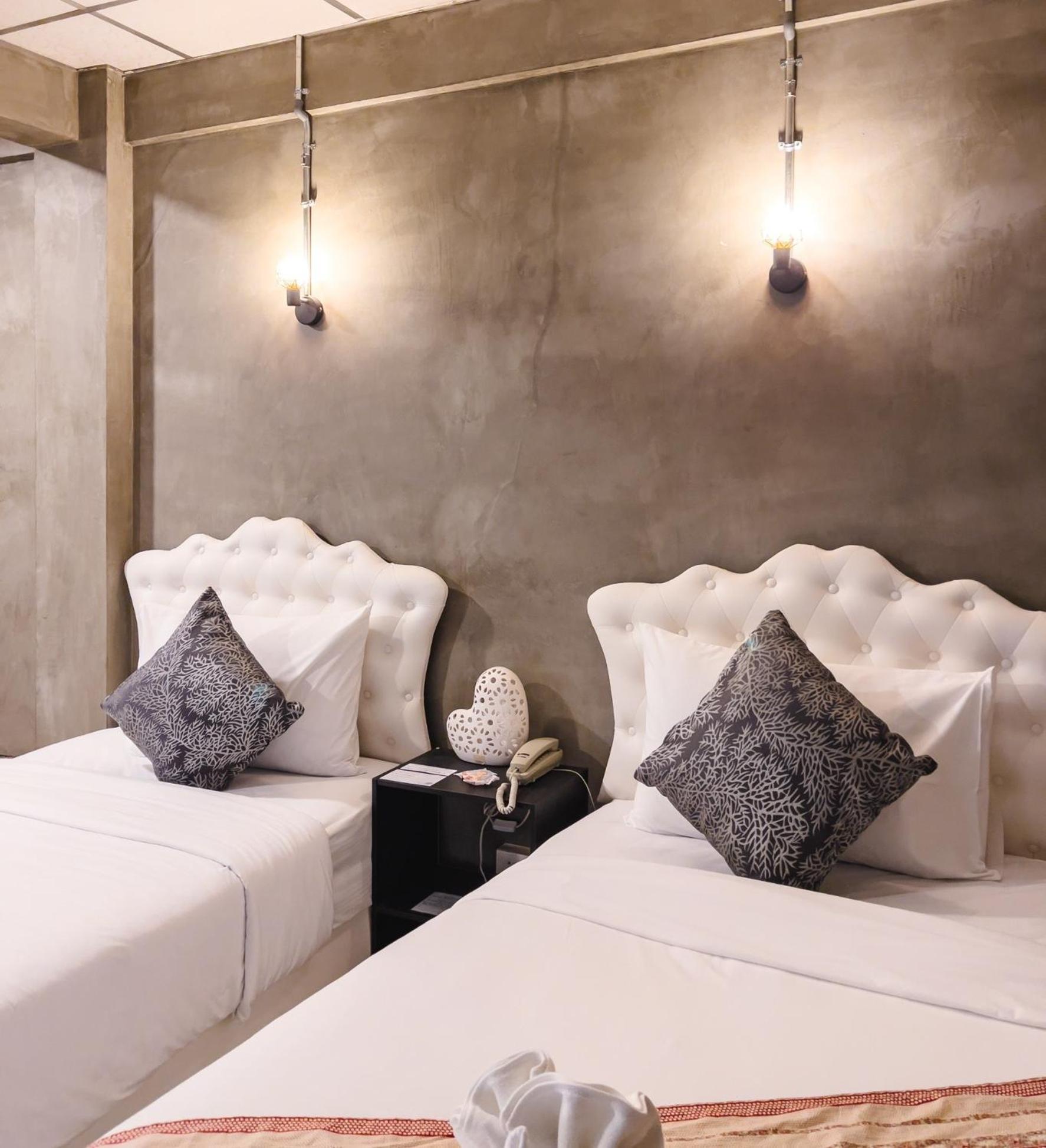 Baik Suite Bangkok Exteriör bild